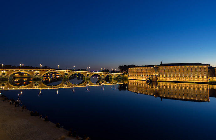 Des dires en institution